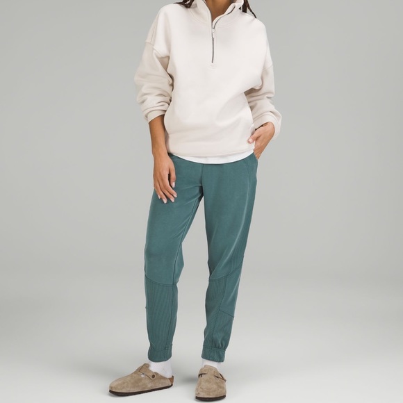 lululemon athletica Pants - Lululemon || Softstreme Ribbed High-Rise Jogger || Green Jasper || 2 || NWT